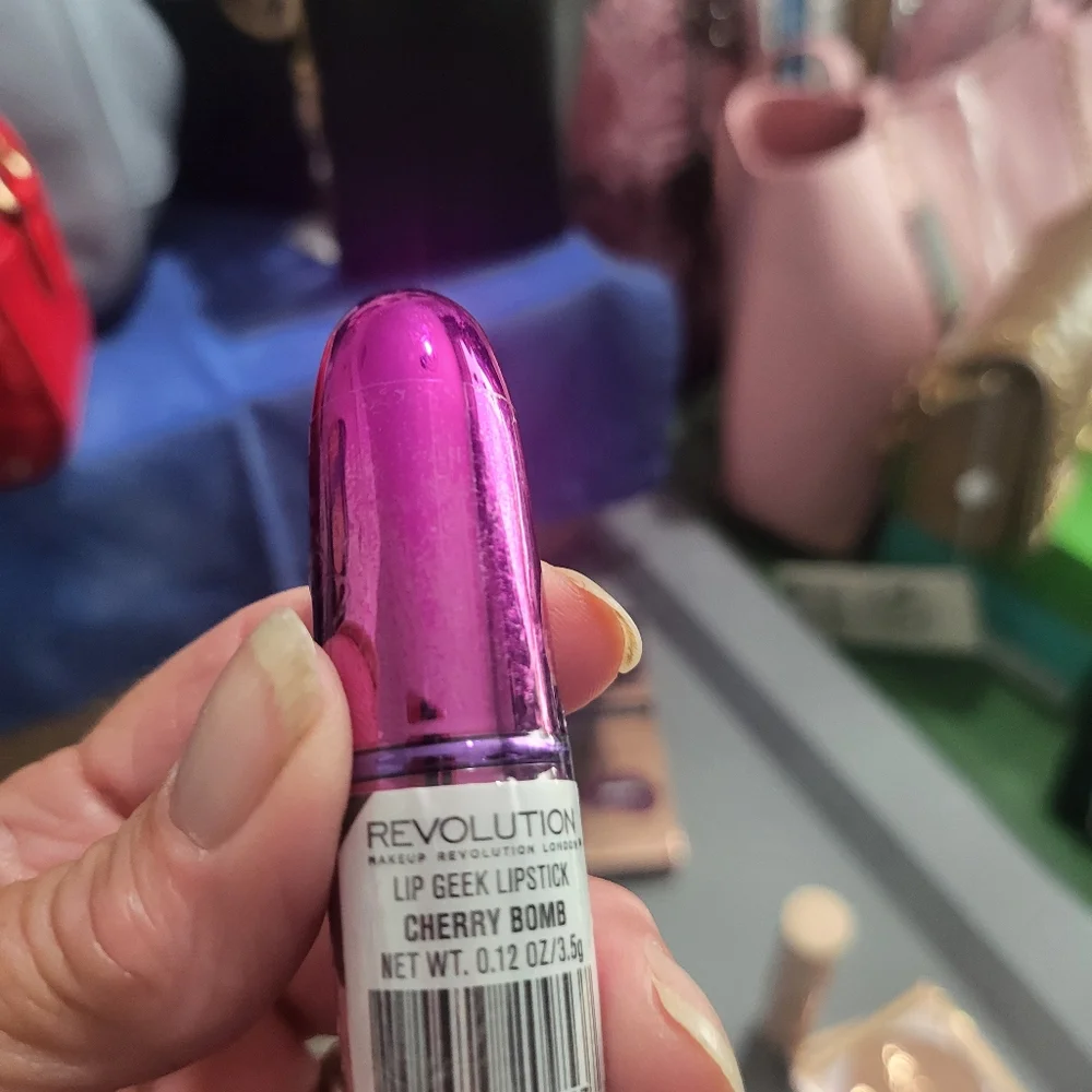 Revolution lip gloss
